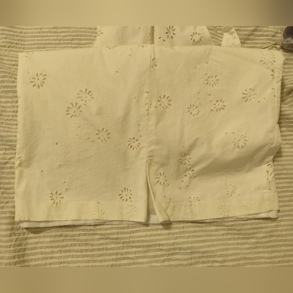 Beautiful Eyelet Evan Picone Sundress - Picture 7 of 9